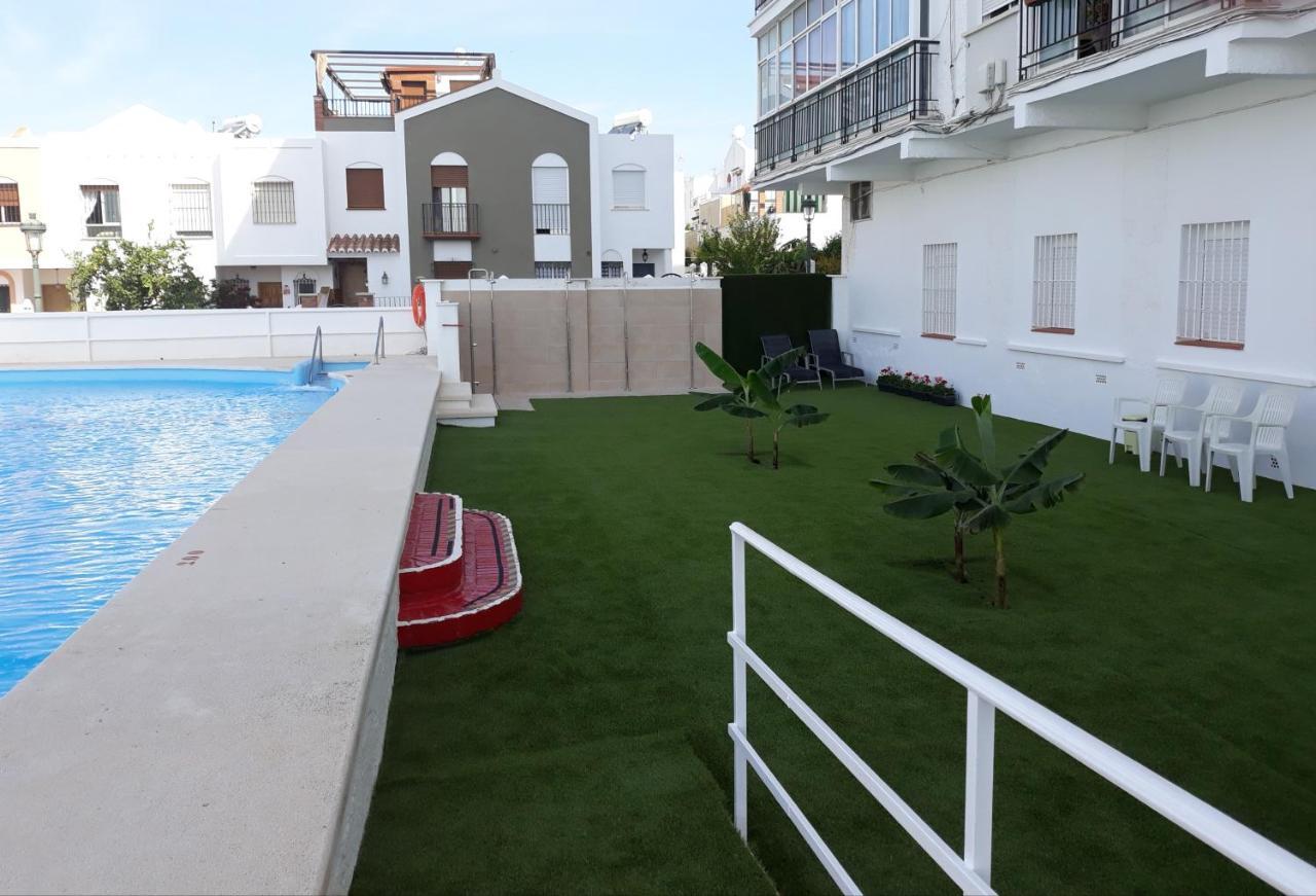 Apartamentos Tursol Nerja Esterno foto