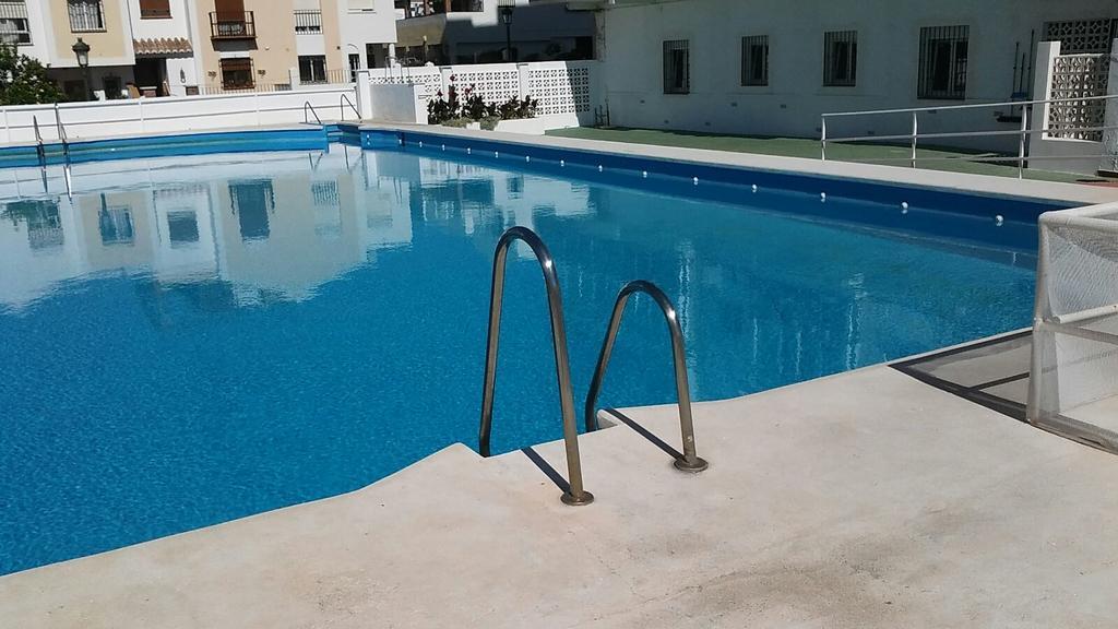 Apartamentos Tursol Nerja Esterno foto